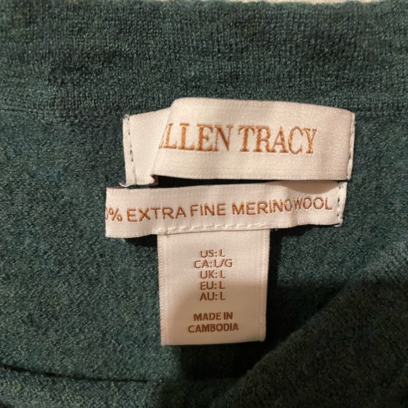 Damaged Marino wool sweater - Picture 2 of 2